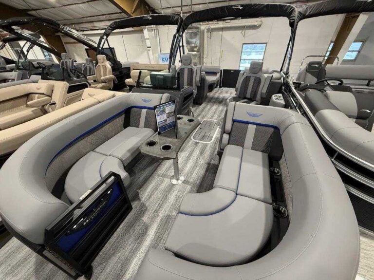 2026 Bennington 22MFB - SPS - Blackout US-ETWC6648J526 [photo 3]